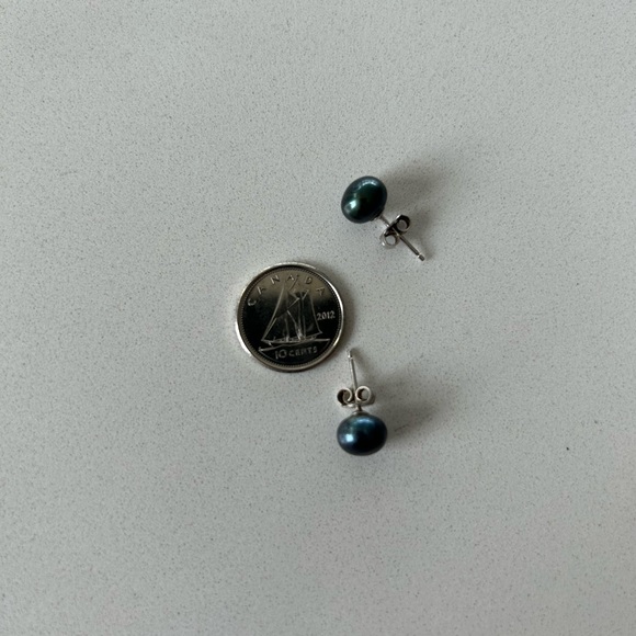 Black Freshwater Pearls - Picture 2 of 2